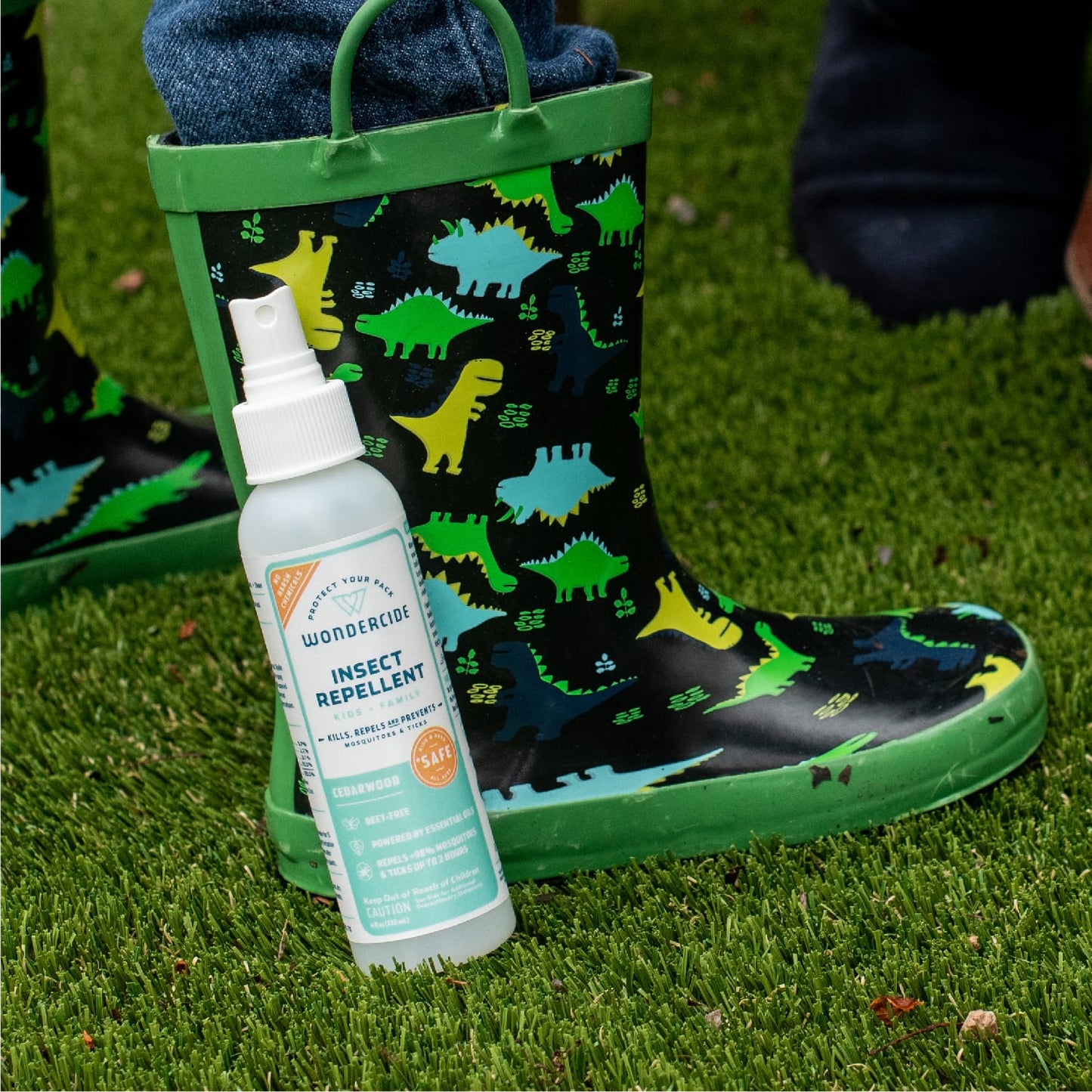 Cedarwood Insect Repellent for Kids + Family - Gallery